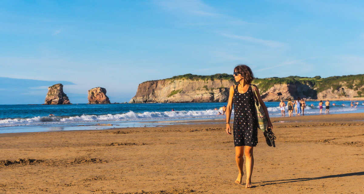 Between the Atlantic waves and the Basque heights: how to succeed in their purchase of real estate in Hendaye ?