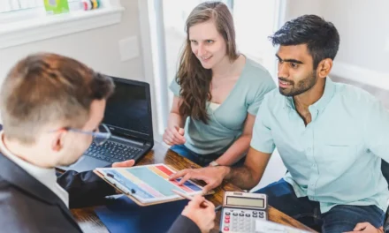 What differences between profitability and real estate performance ?