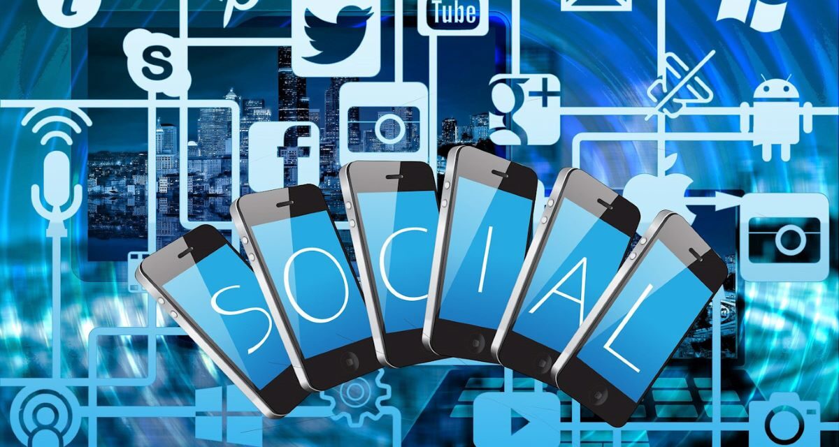 Management presence: management of online presence